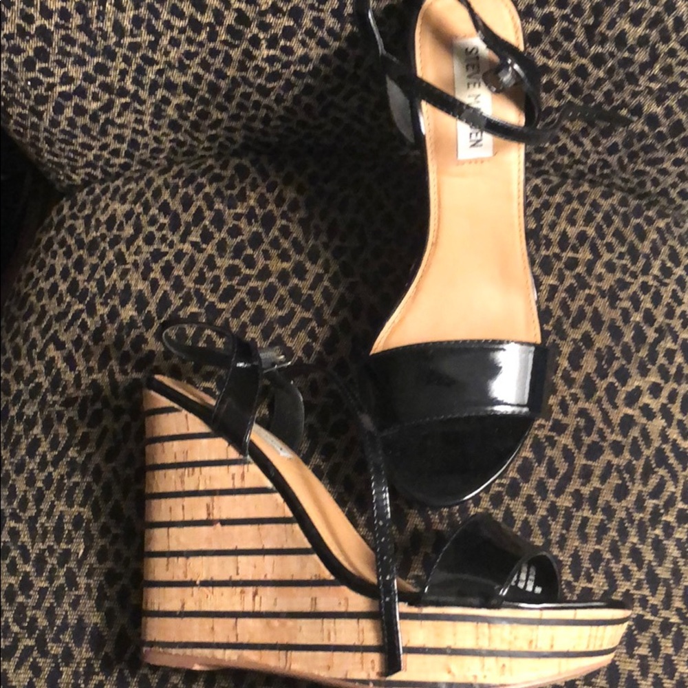 Shoes - Picture 2 of 4